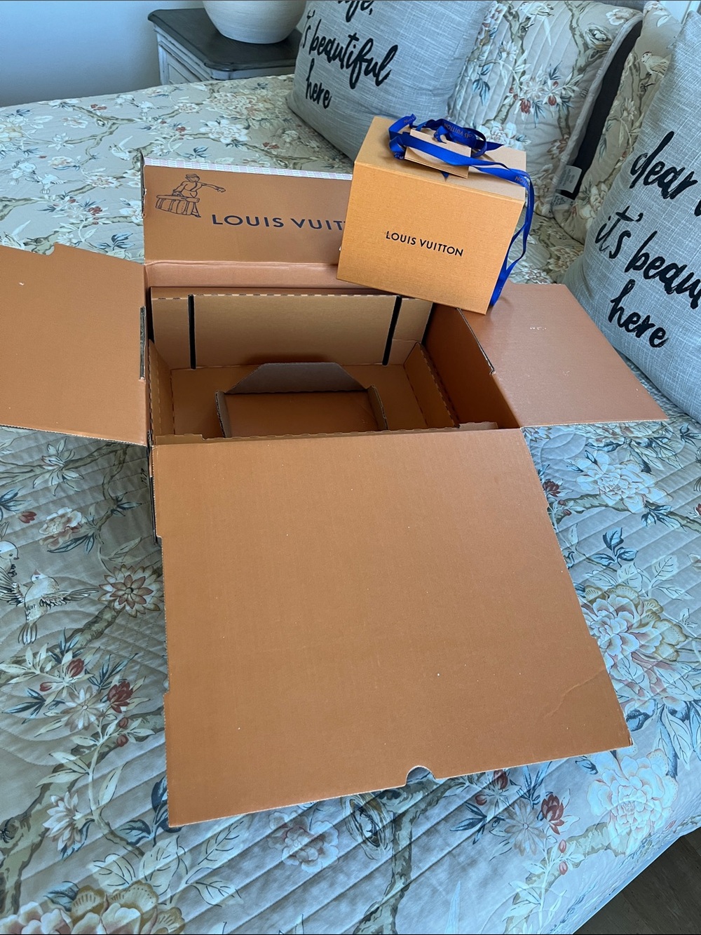 Louis Vuitton Box’s And Ribbon